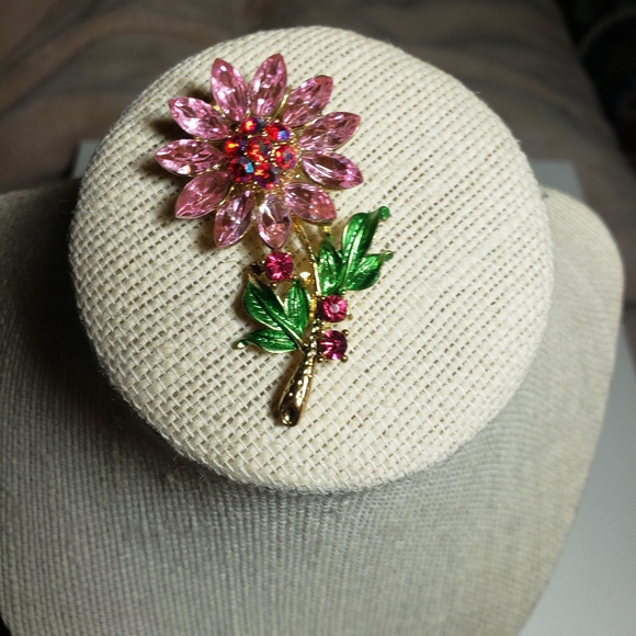 Rhinestone Flower Brooch - Picture 3 of 6